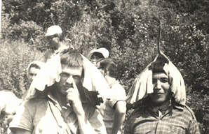 Полигон в Крыму, 1974 или 1975 год. Будущие геофизики: Дима Кистоубаев и Саша Жемчугов.